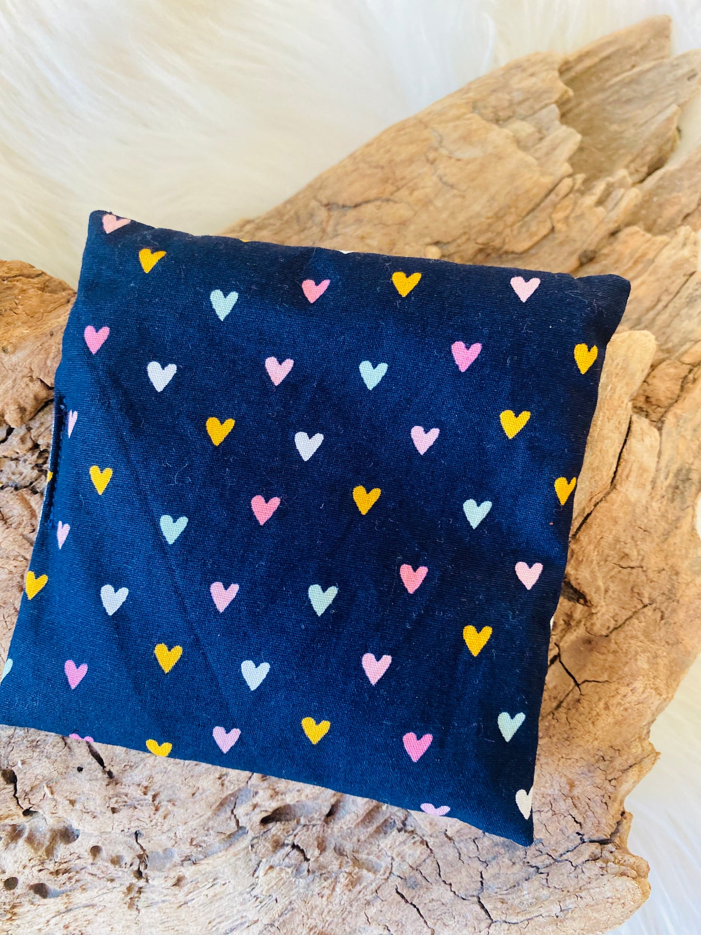 Dinkel Wärmekissen buntes Herzchen